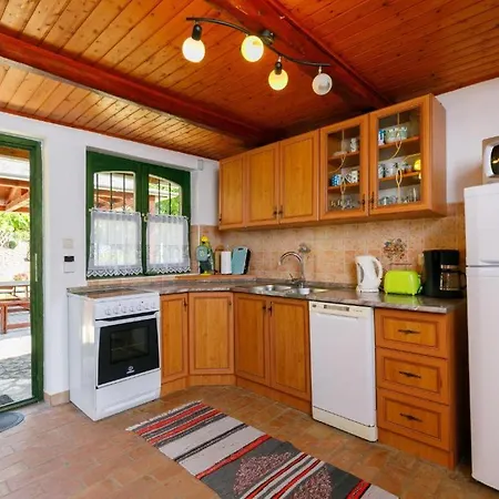 Сasa de vacaciones Yellow House Ábrahámhegy